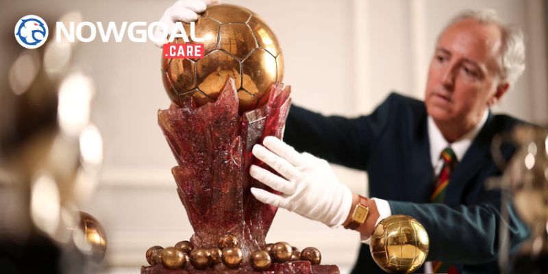 Quả bóng vàng như đòn bẩy kinh tế